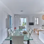 Ilios Home, Walking Distance From Logaras Sandy Beach, Paros Daire