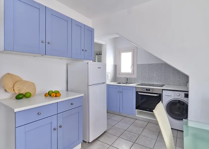 Ilios Home, Walking Distance From Logaras Sandy Beach, Paros Apartman