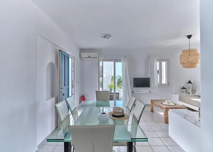Ilios Home, Walking Distance From Logaras Sandy Beach, Paros Apartman