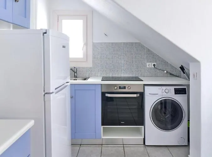 Ilios Home, Walking Distance From Logaras Sandy Beach, Paros Apartman